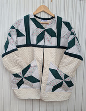 Load image into Gallery viewer, baba, vêtement fait main, quebec, artisan, local, mode consciente, quilt, printemps, veste