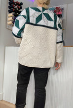 Load image into Gallery viewer, baba, vêtement fait main, quebec, artisan, local, mode consciente, quilt, printemps, veste