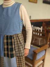 Load image into Gallery viewer, jumper, vintage, patchwork, automne, vêtement fait main, local, artisanal, quebec, ile d'orleans