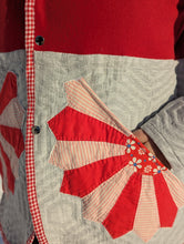 Load image into Gallery viewer, baba, vêtement fait main, quebec, artisan, local, mode consciente, quilt, printemps, manteau