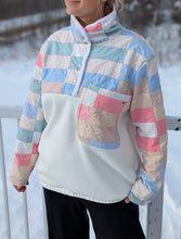 Load image into Gallery viewer, baba vêtement fait main, artisan, local, fleece, quilt, pastel