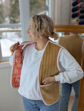 Load image into Gallery viewer, baba, vêtement fait main, quebec, artisan, local, mode consciente, printemps, veste, revesible