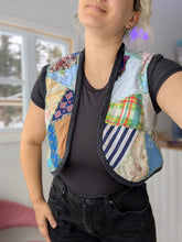 Load image into Gallery viewer, baba, vêtement fait main, quebec, artisan, local, mode consciente, quilt, printemps, veste, reversible