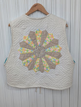 Load image into Gallery viewer, baba, vêtement fait main, quebec, artisan, local, mode consciente, quilt, printemps, veste