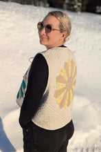 Load image into Gallery viewer, baba, vêtement fait main, quebec, artisan, local, mode consciente, quilt, printemps, veste