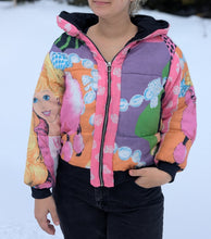 Load image into Gallery viewer, baba, vêtement fait main, quebec, artisan, local, mode consciente, manteau, barbie, vintage
