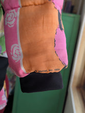 Load image into Gallery viewer, baba, vêtement fait main, quebec, artisan, local, mode consciente, manteau, barbie, vintage