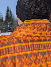 Load image into Gallery viewer, baba, vêtement fait main, quebec, artisan, local, mode consciente, veste, orange