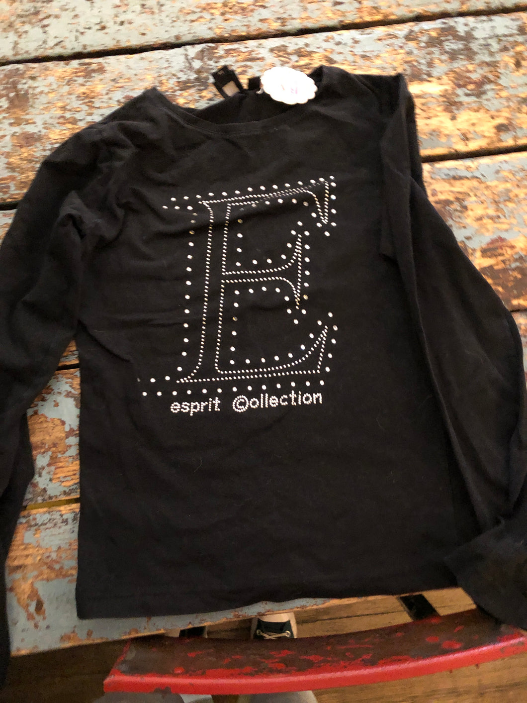Chandail noir esprit