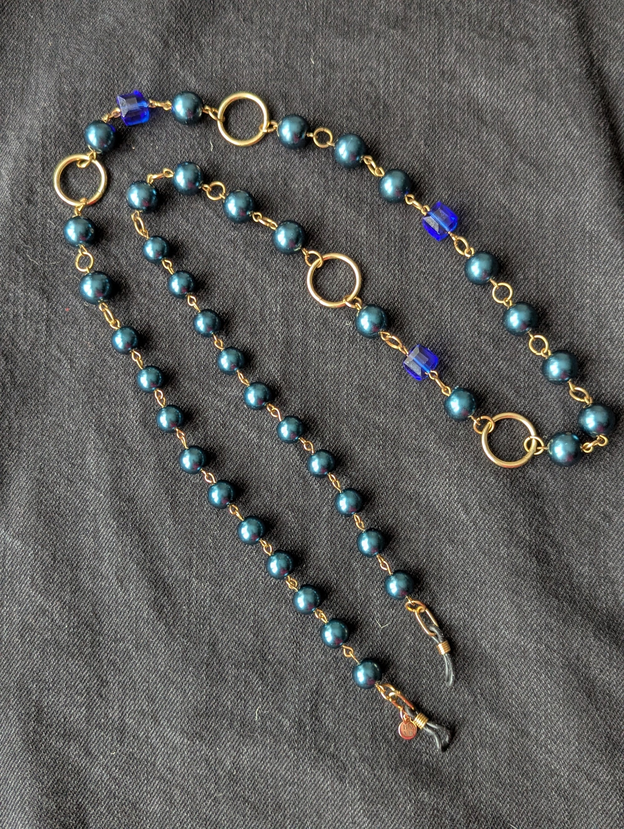 baba, vêtement fait main, mode consciente, artisan, québec, côte de beaupré, accessoire, chaine à lunette