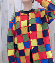 Charger l&#39;image dans la galerie, baba, vêtement fait main, quebec, artisan, local, mode consciente, cardigan, granny core
