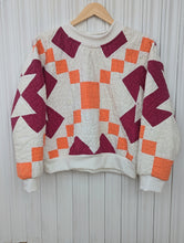 Load image into Gallery viewer, baba, vêtement fait main, quebec, artisan, local, mode consciente, quilt, printemps, crewneck
