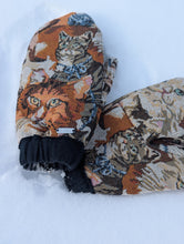 Load image into Gallery viewer, baba vêtement fait main, artisan, local, mitaine, minou, vintage
