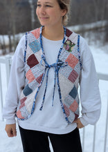 Load image into Gallery viewer, baba vêtement fait main, artisan, local, quilt, veste 

