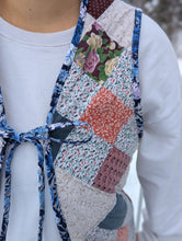 Load image into Gallery viewer, baba vêtement fait main, artisan, local, quilt, veste 
