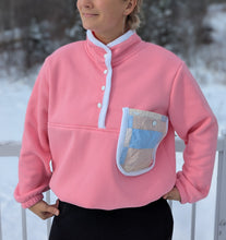 Load image into Gallery viewer, baba vêtement fait main, artisan, local, fleece, rose
