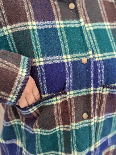 baba, vêtement fait main, quebec, artisan, local, mode consciente, veste, laine, tartan