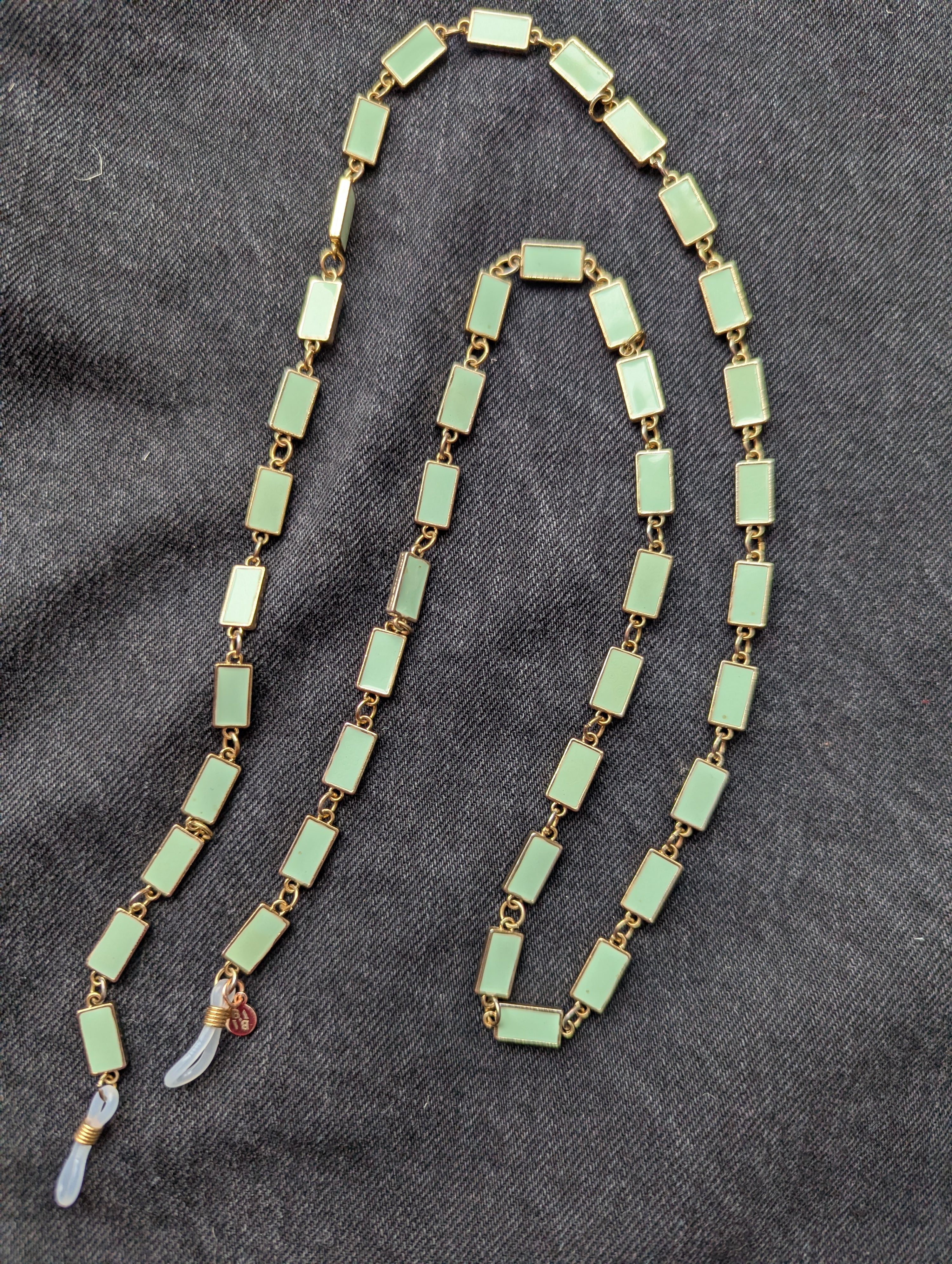 baba, vêtement fait main, mode consciente, artisan, québec, côte de beaupré, accessoire, chaine à lunette