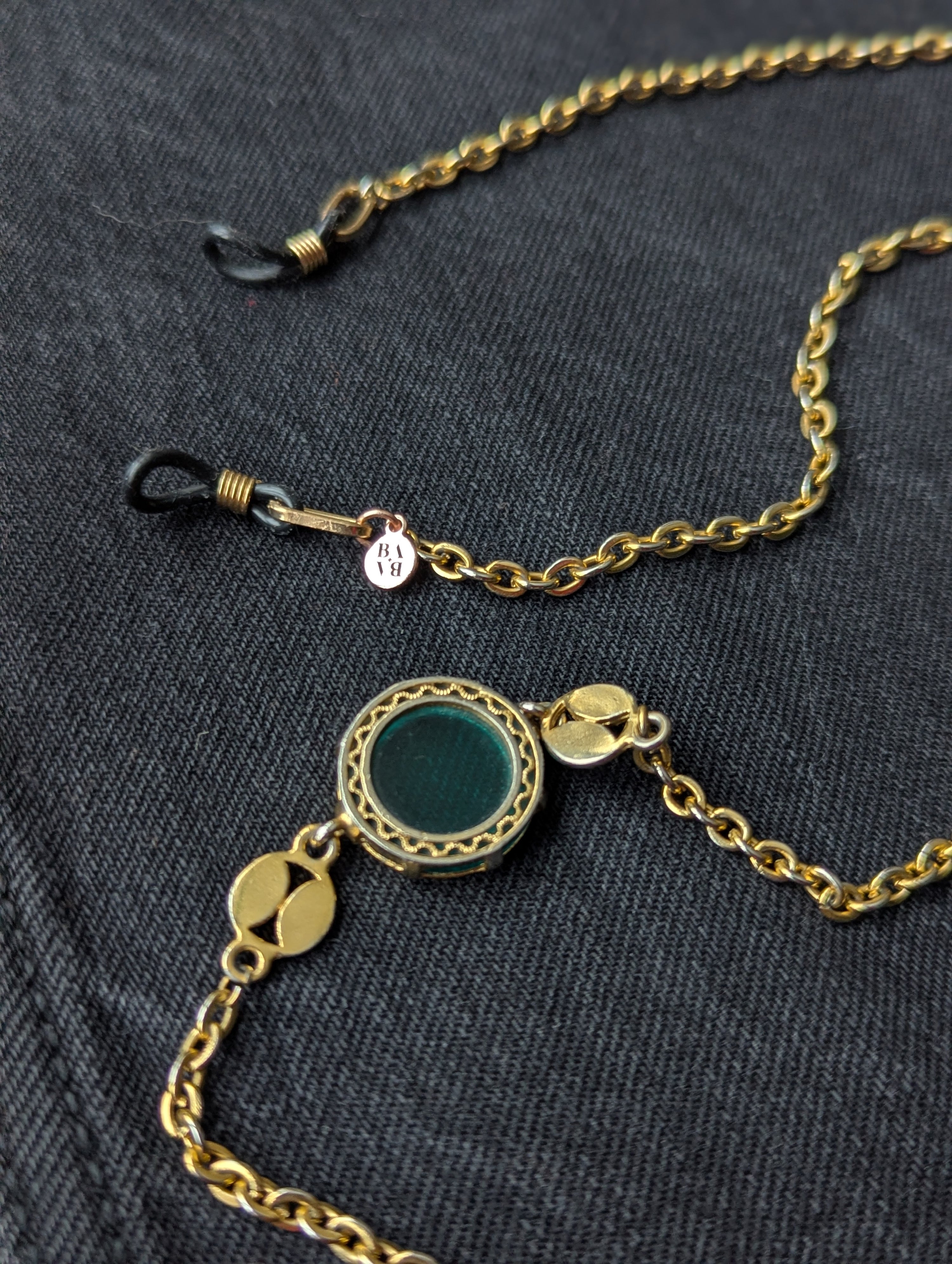 baba, vêtement fait main, mode consciente, artisan, québec, côte de beaupré, accessoire, chaine à lunette