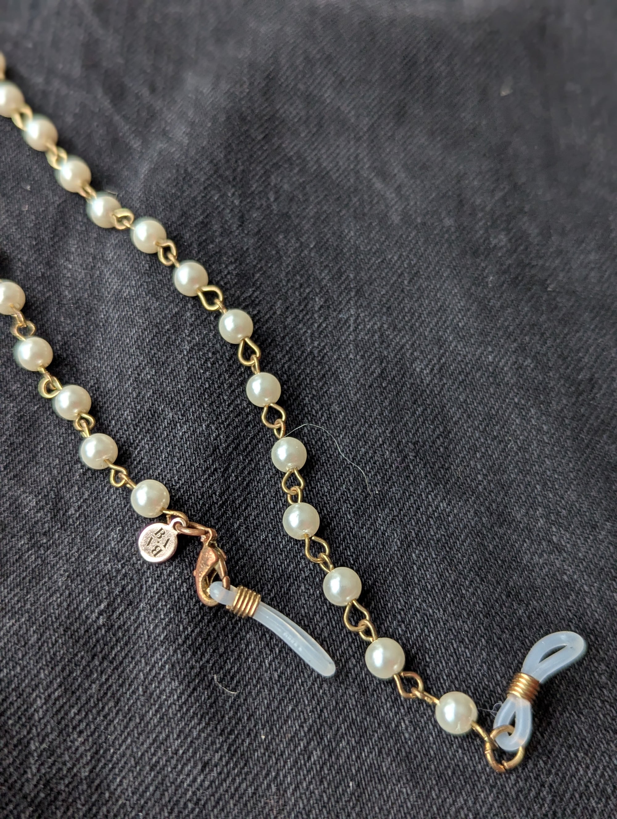 baba, vêtement fait main, mode consciente, artisan, québec, côte de beaupré, accessoire, chaine à lunette