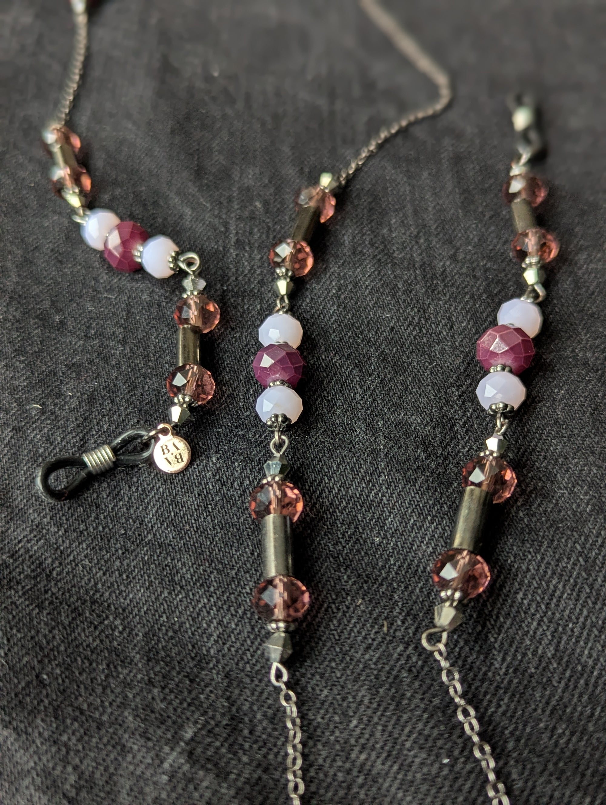 baba, vêtement fait main, mode consciente, artisan, québec, côte de beaupré, accessoire, chaine à lunette