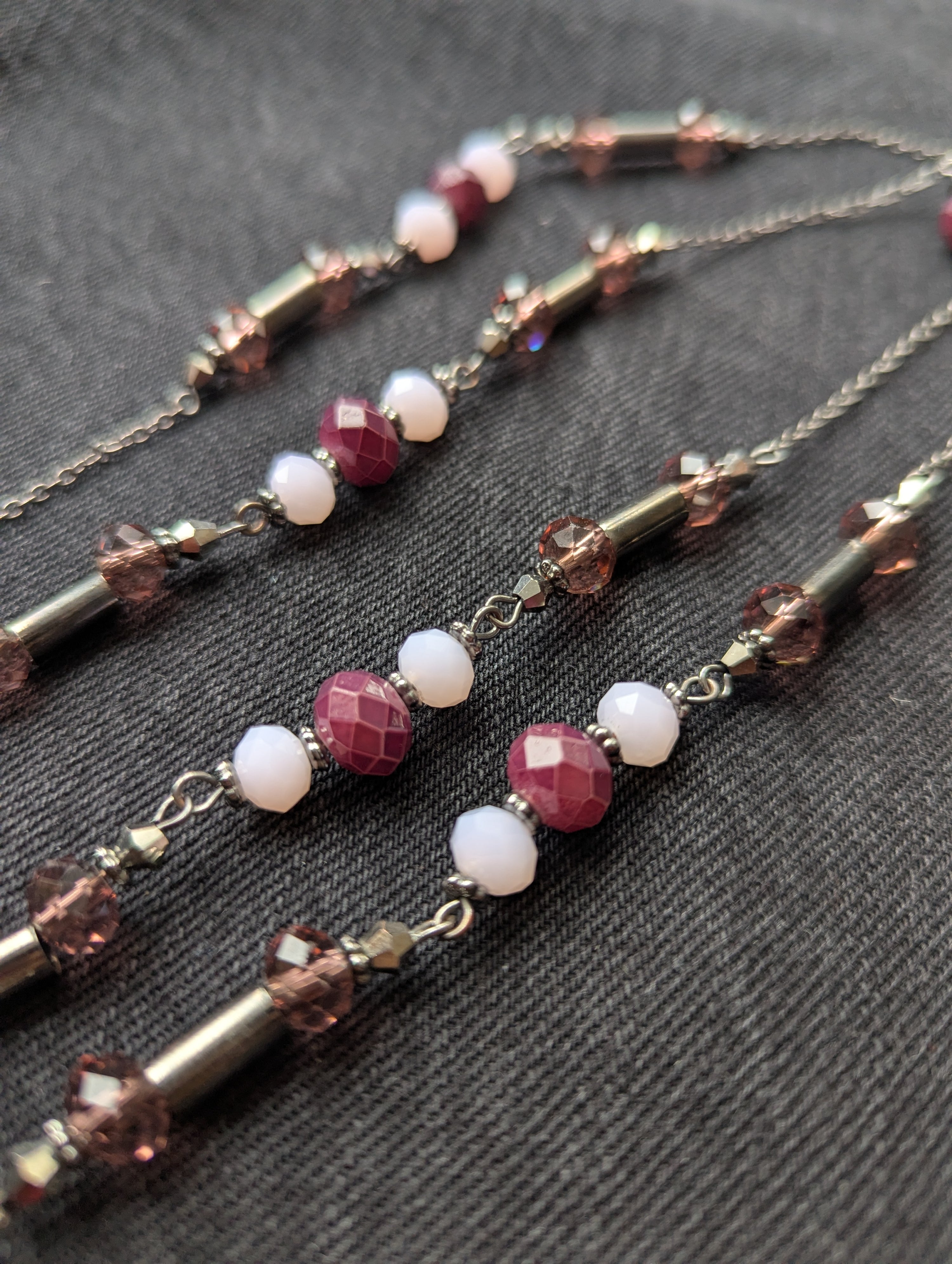 baba, vêtement fait main, mode consciente, artisan, québec, côte de beaupré, accessoire, chaine à lunette