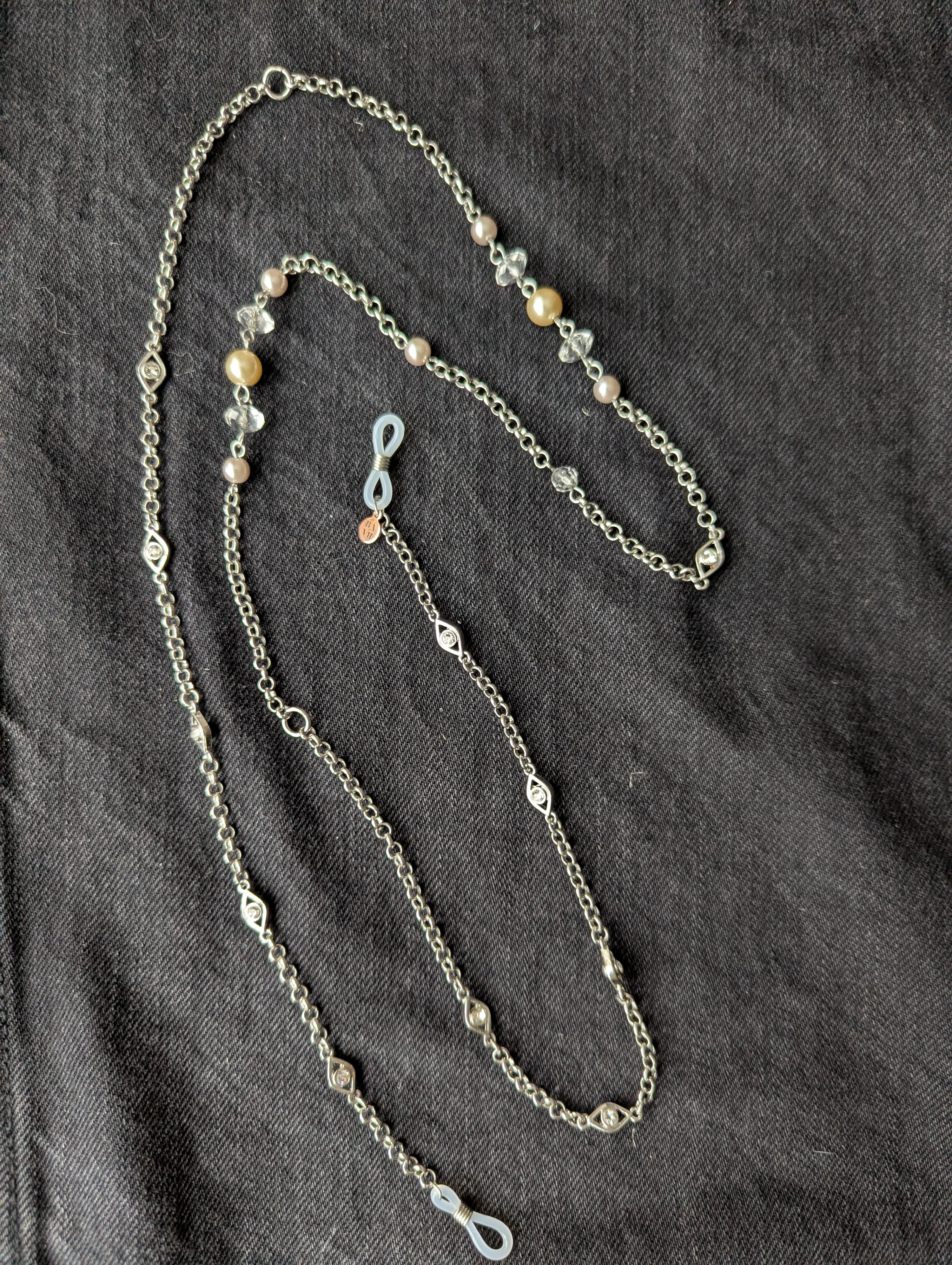 baba, vêtement fait main, mode consciente, artisan, québec, côte de beaupré, accessoire, chaine à lunette