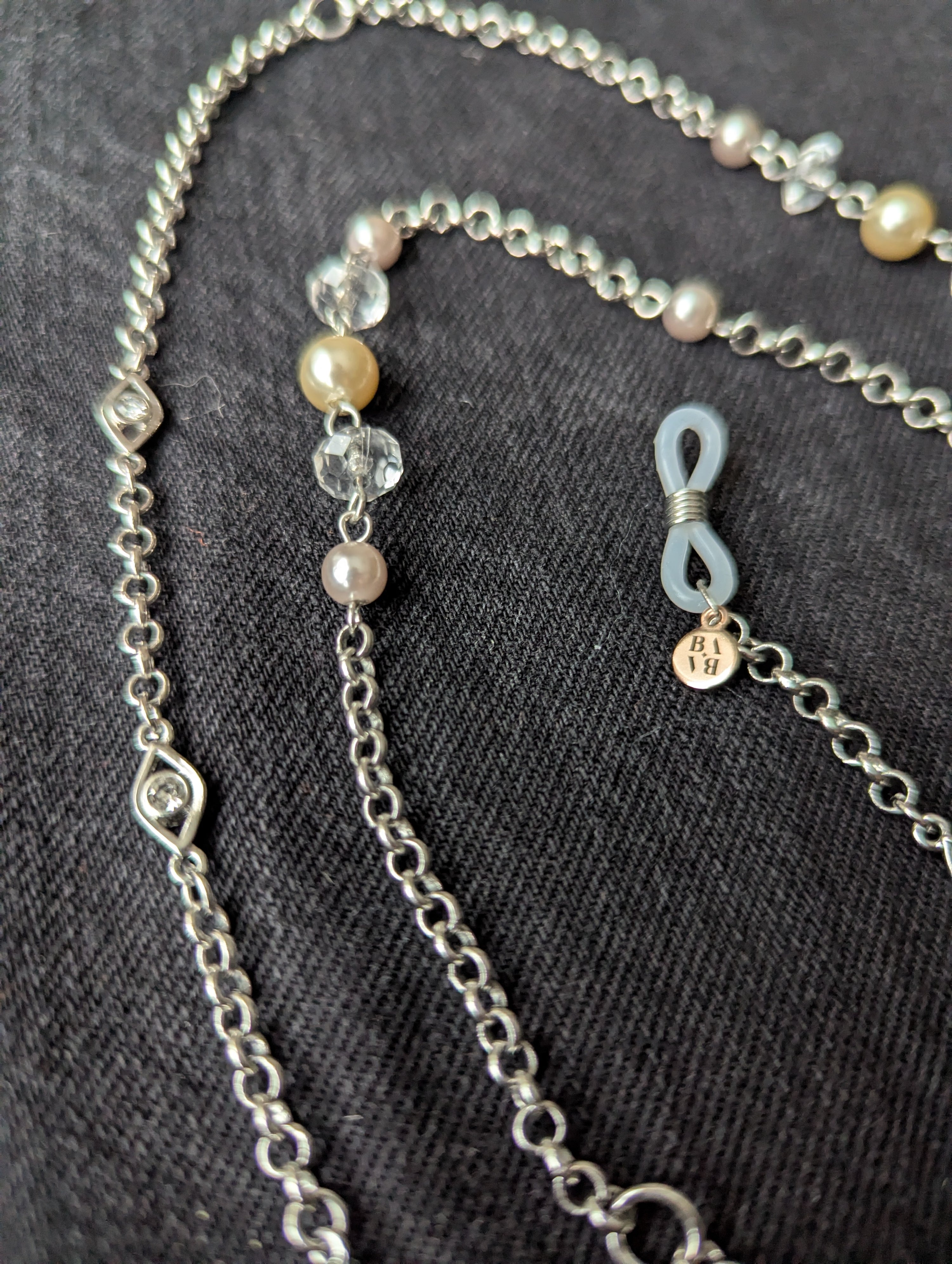 baba, vêtement fait main, mode consciente, artisan, québec, côte de beaupré, accessoire, chaine à lunette