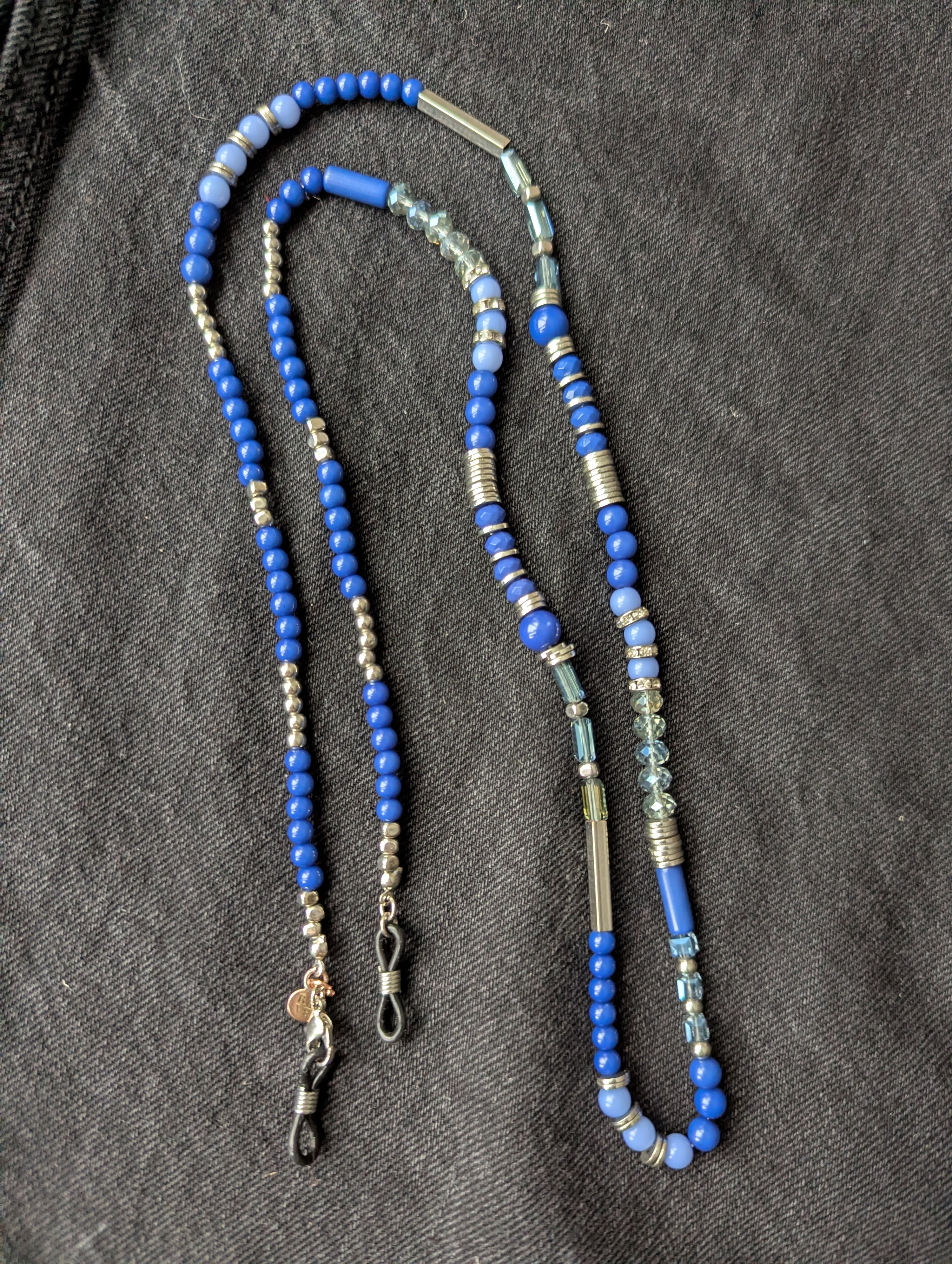 baba, vêtement fait main, mode consciente, artisan, québec, côte de beaupré, accessoire, chaine à lunette