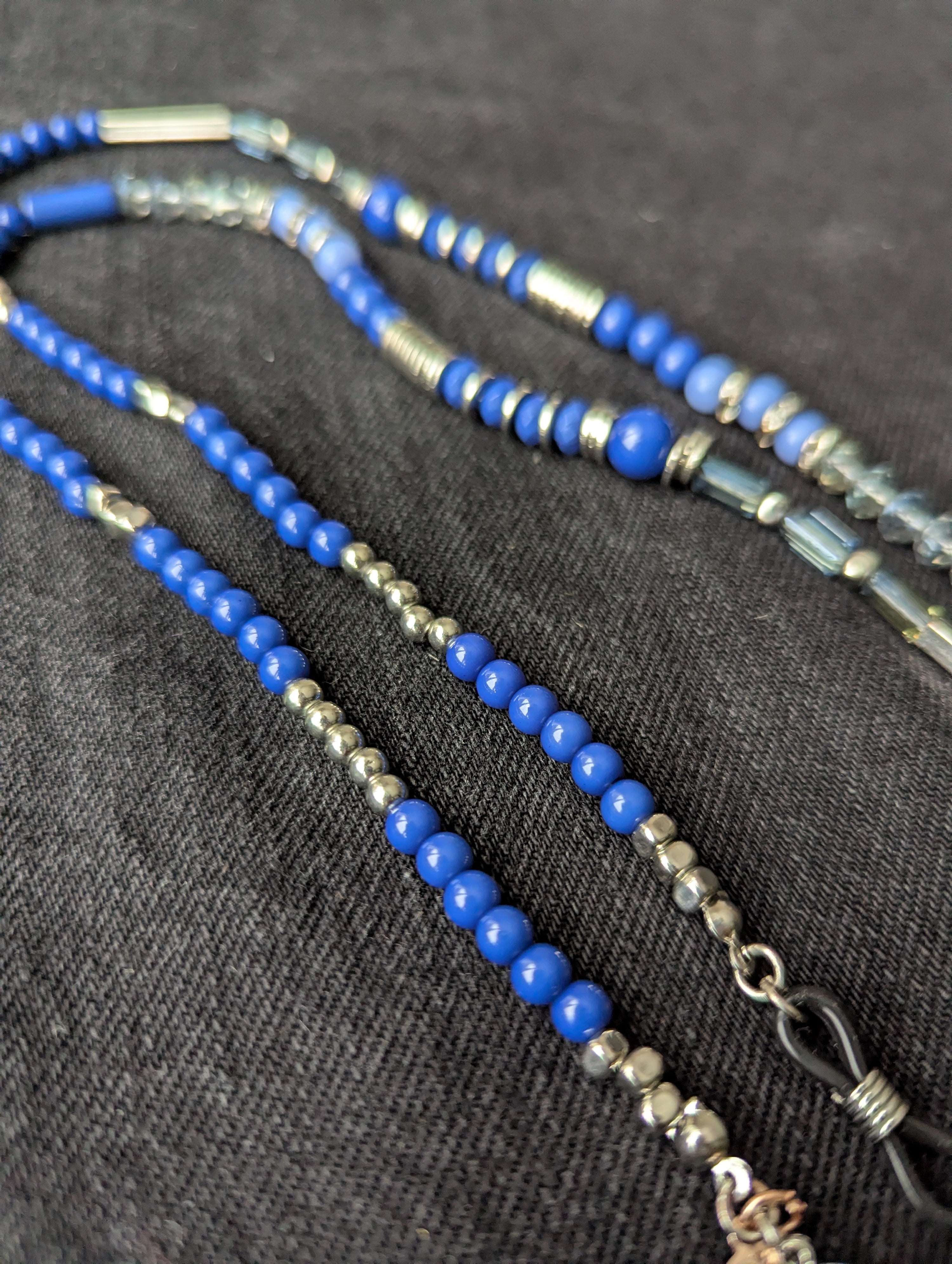 baba, vêtement fait main, mode consciente, artisan, québec, côte de beaupré, accessoire, chaine à lunette