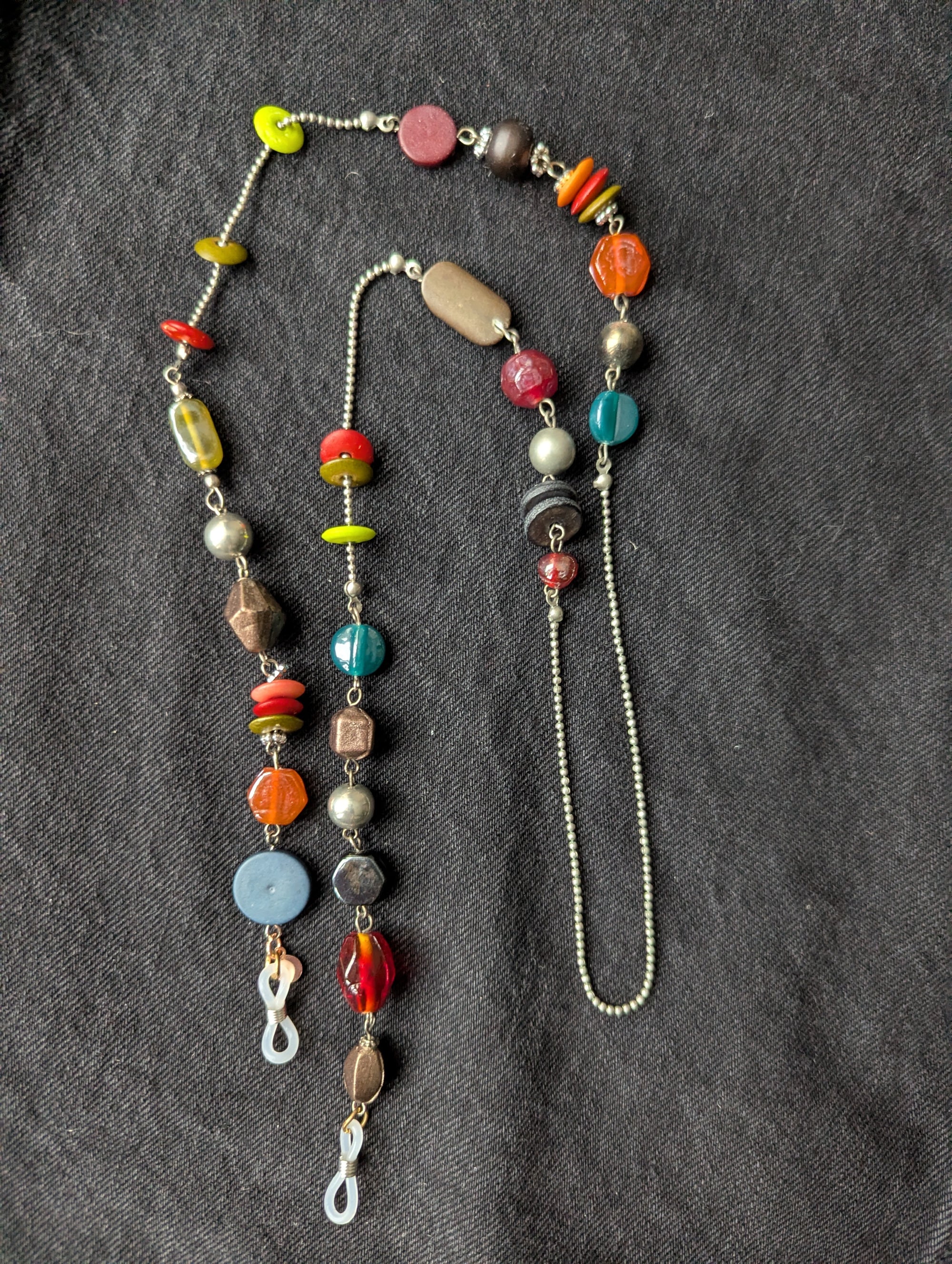 baba, vêtement fait main, mode consciente, artisan, québec, côte de beaupré, accessoire, chaine à lunette