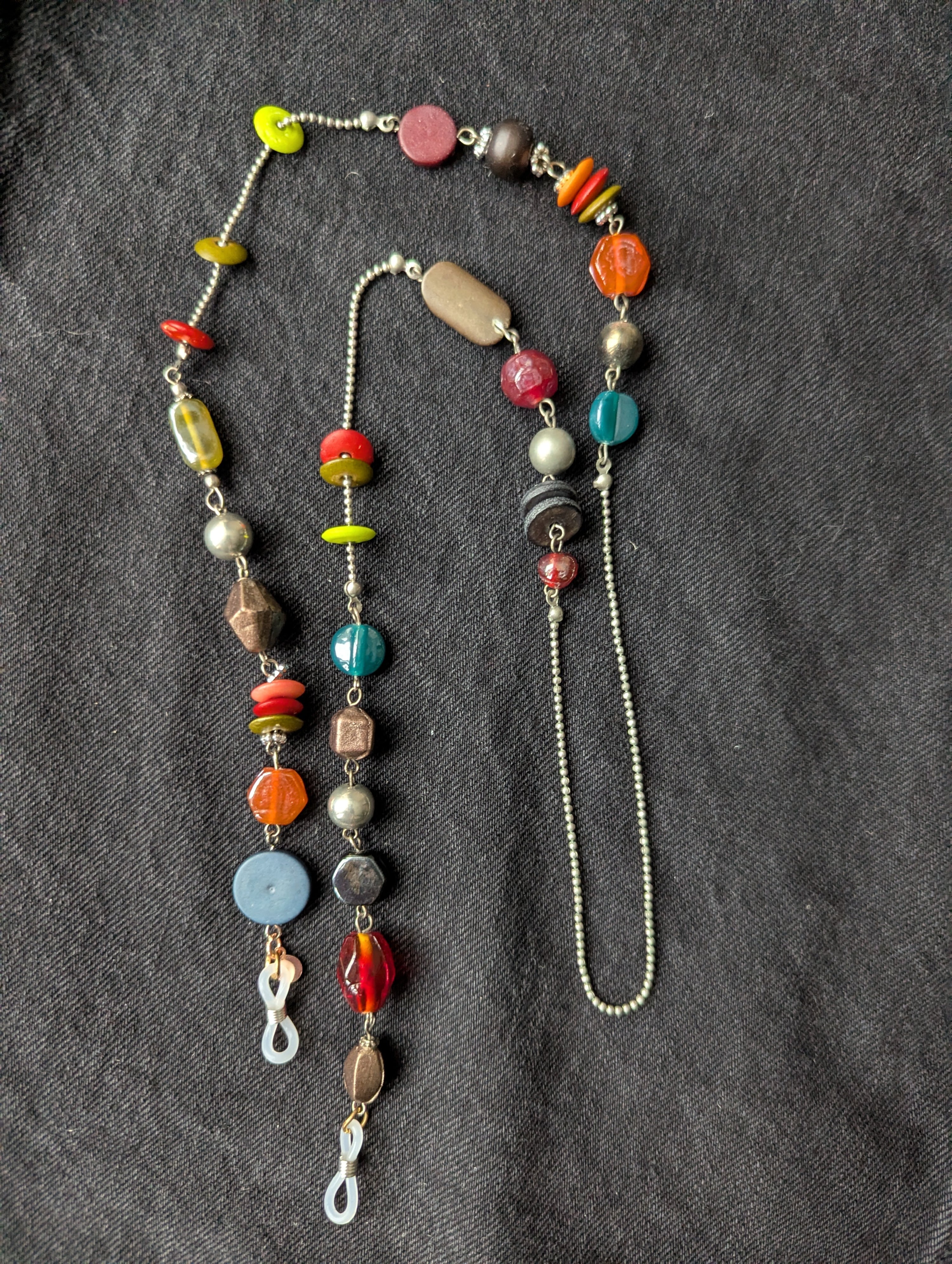 baba, vêtement fait main, mode consciente, artisan, québec, côte de beaupré, accessoire, chaine à lunette