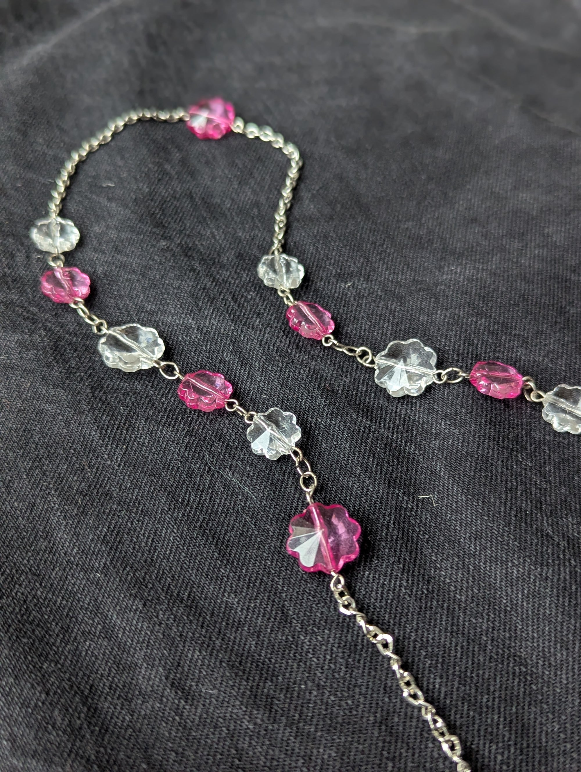 baba, vêtement fait main, mode consciente, artisan, québec, côte de beaupré, accessoire, chaine à lunette