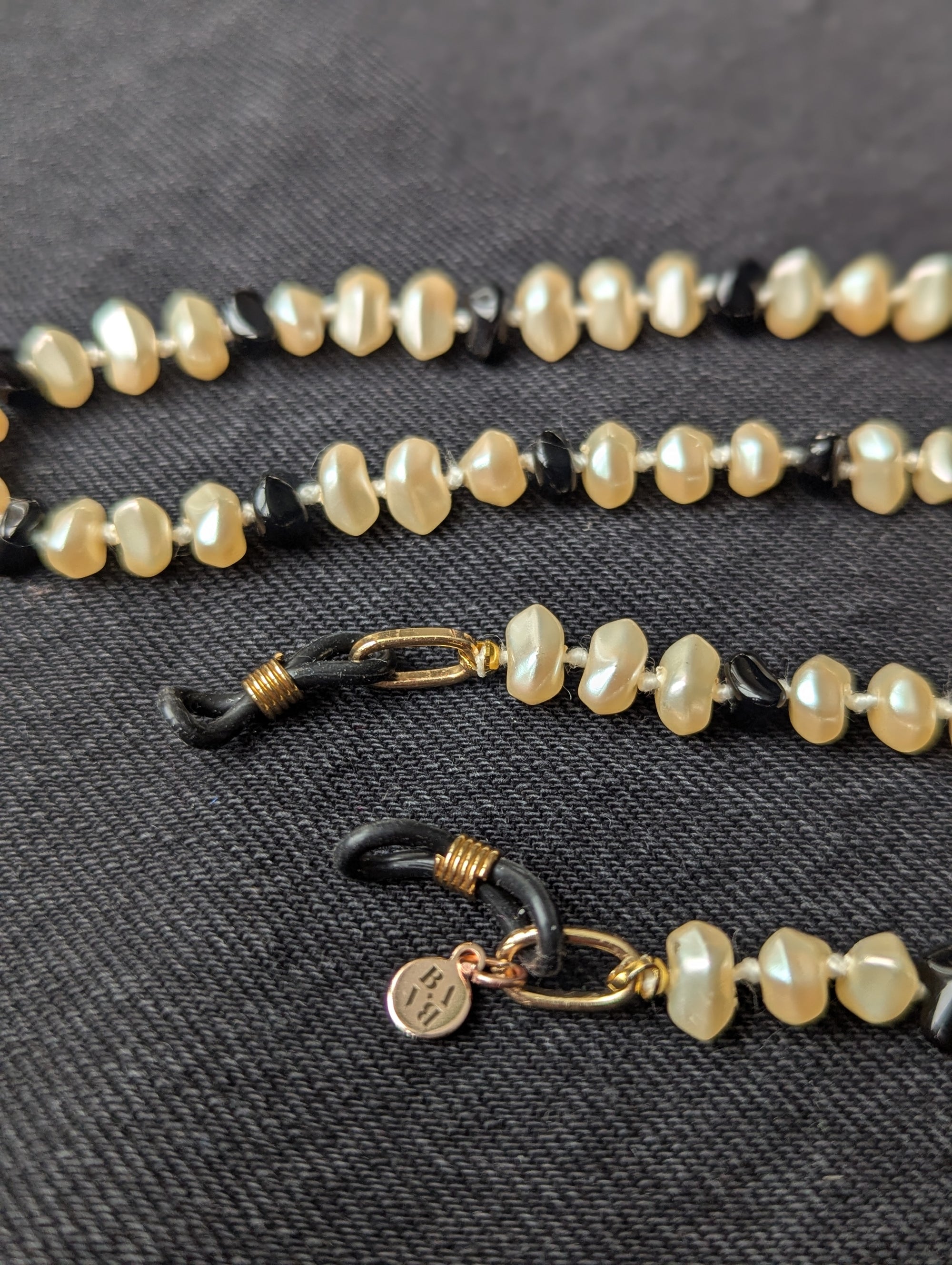 baba, vêtement fait main, mode consciente, artisan, québec, côte de beaupré, accessoire, chaine à lunette