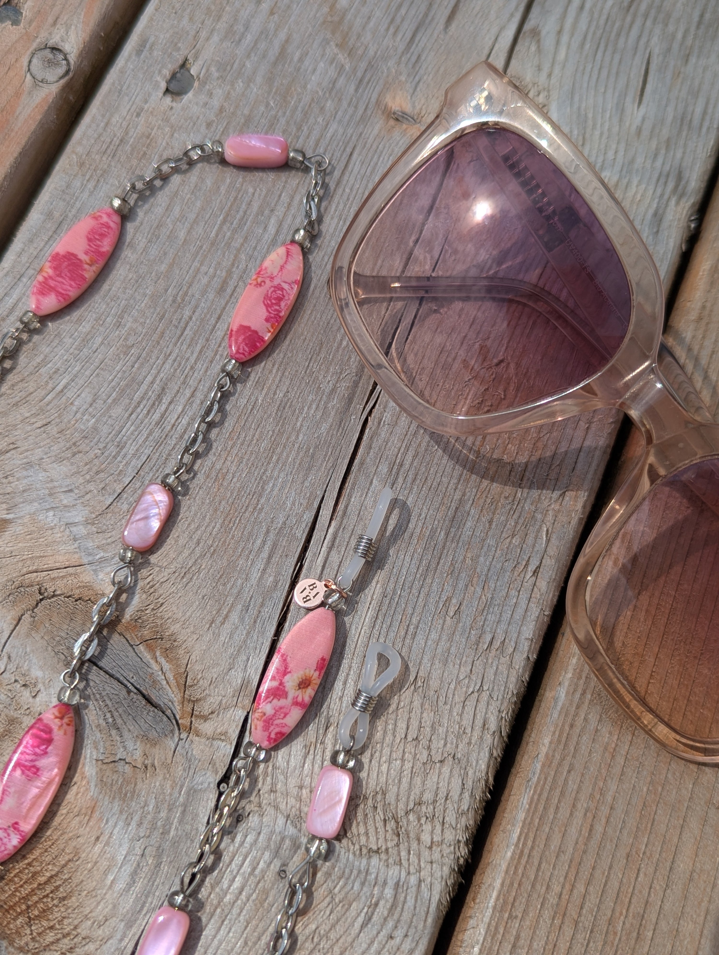 CHAÎNE À LUNETTES LA VIE EN ROSE