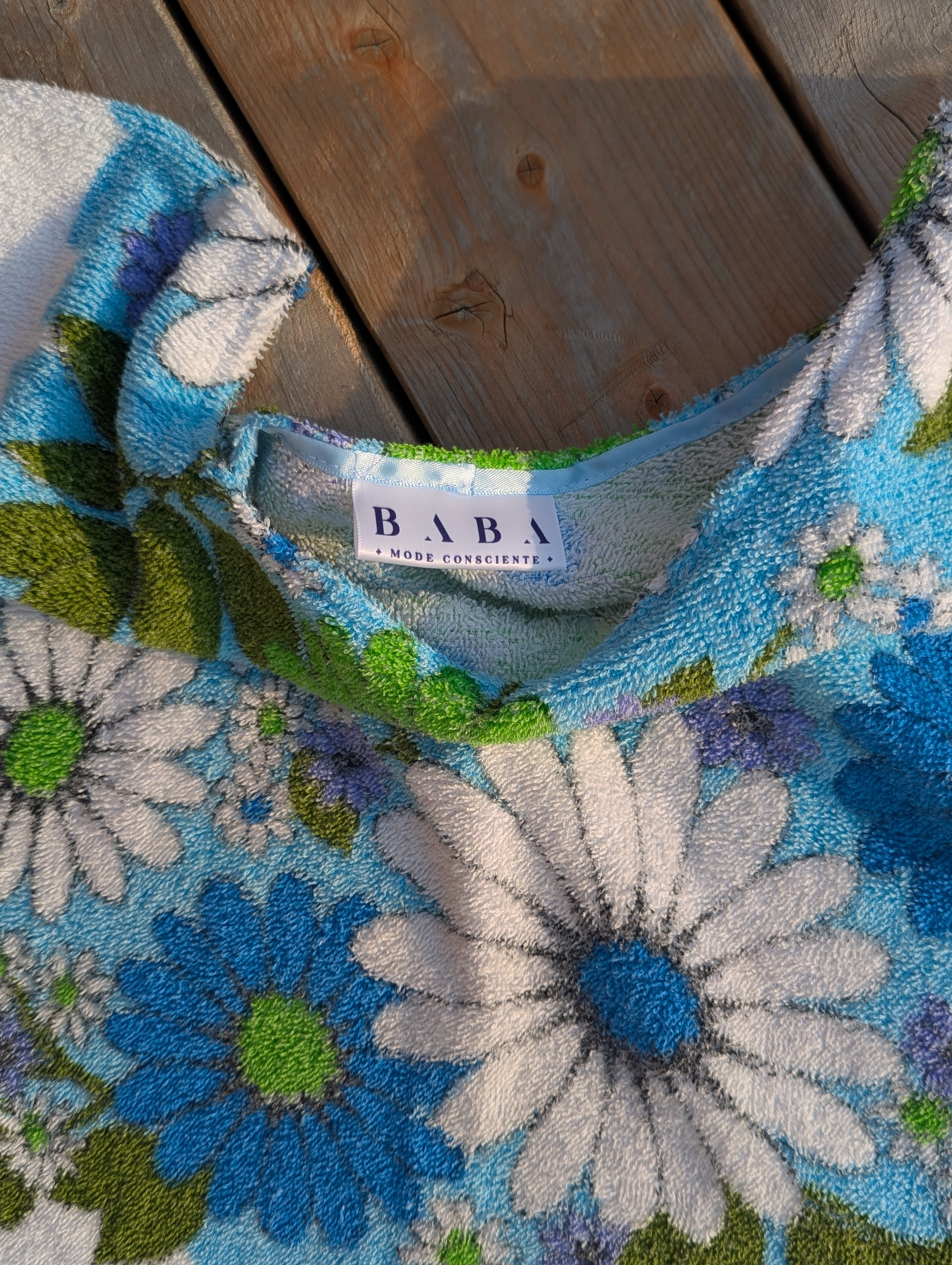 baba, vêtement fait main, mode consciente, artisan, québec, côte de beaupré, top, été, serviette

